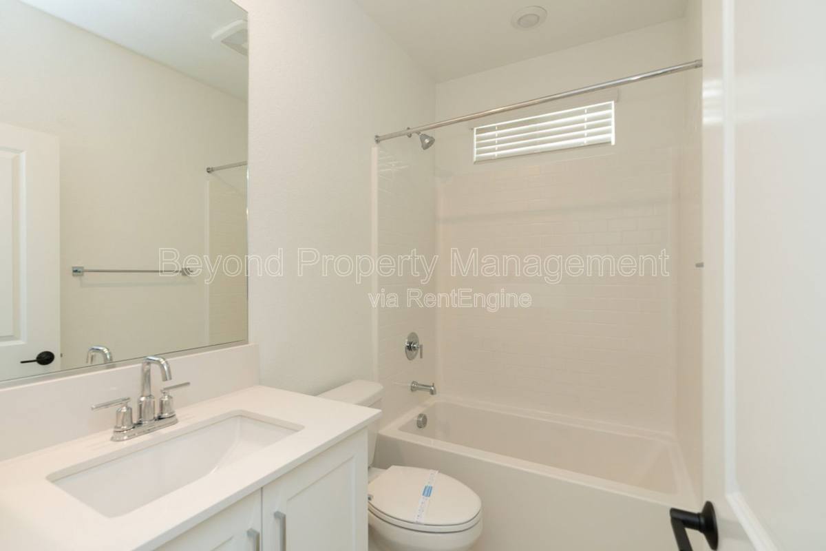Townhouse for rent at 2126 Senita Dr, San Diego, CA 92154