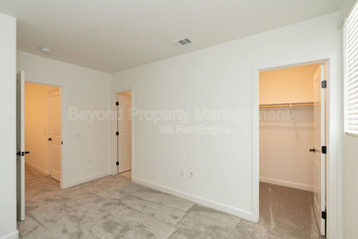 Townhouse for rent at 2126 Senita Dr, San Diego, CA 92154