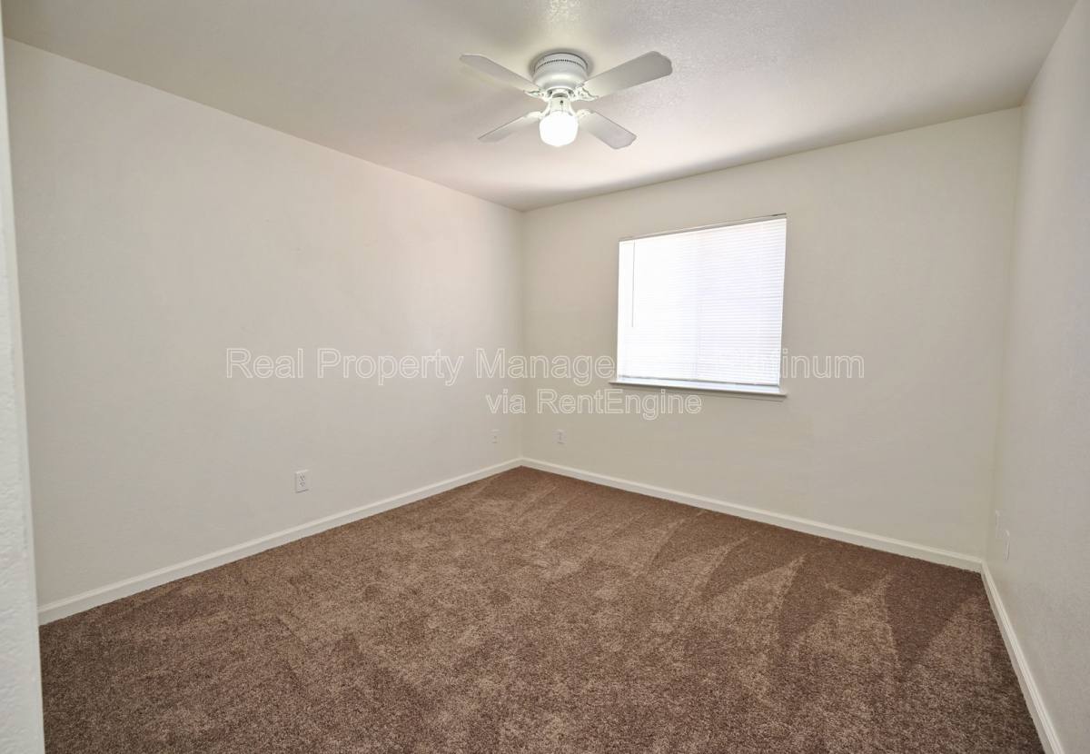 House for rent at 2233 E Christopher Dr, Fresno, CA 93720