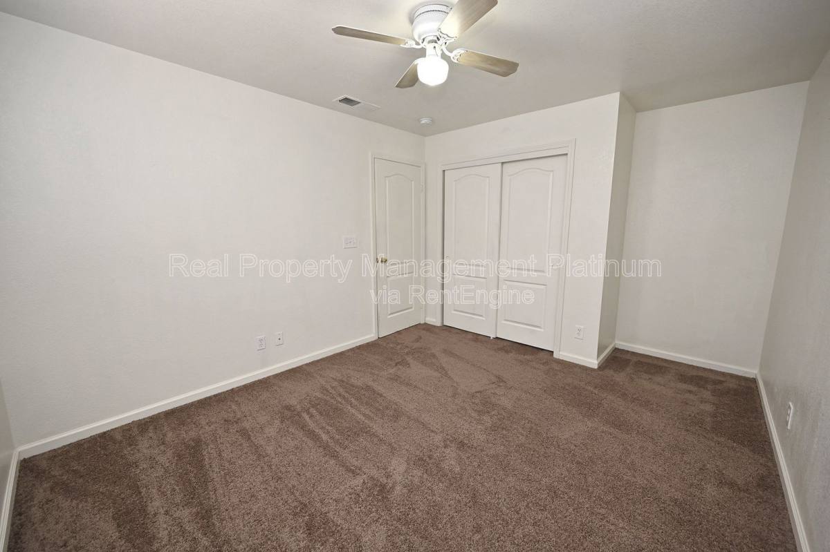 House for rent at 2233 E Christopher Dr, Fresno, CA 93720