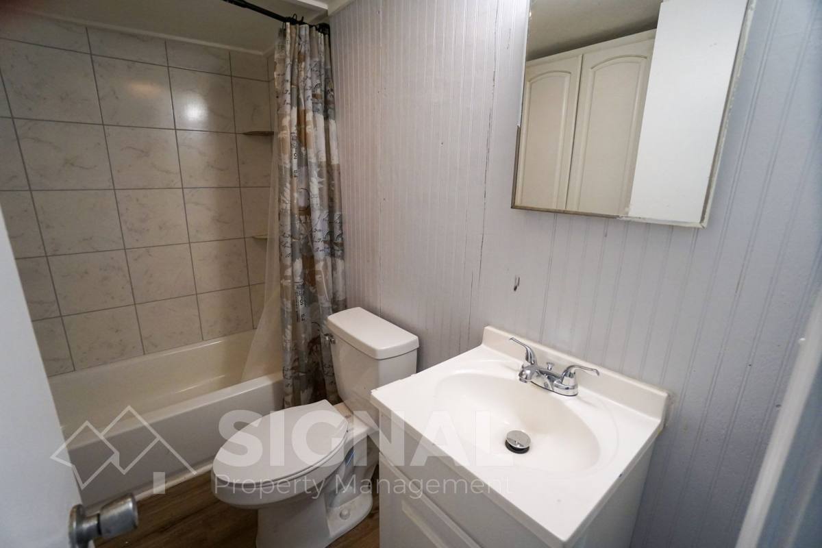 House for rent at 1405 6th Ave, Fultondale, AL 35068
