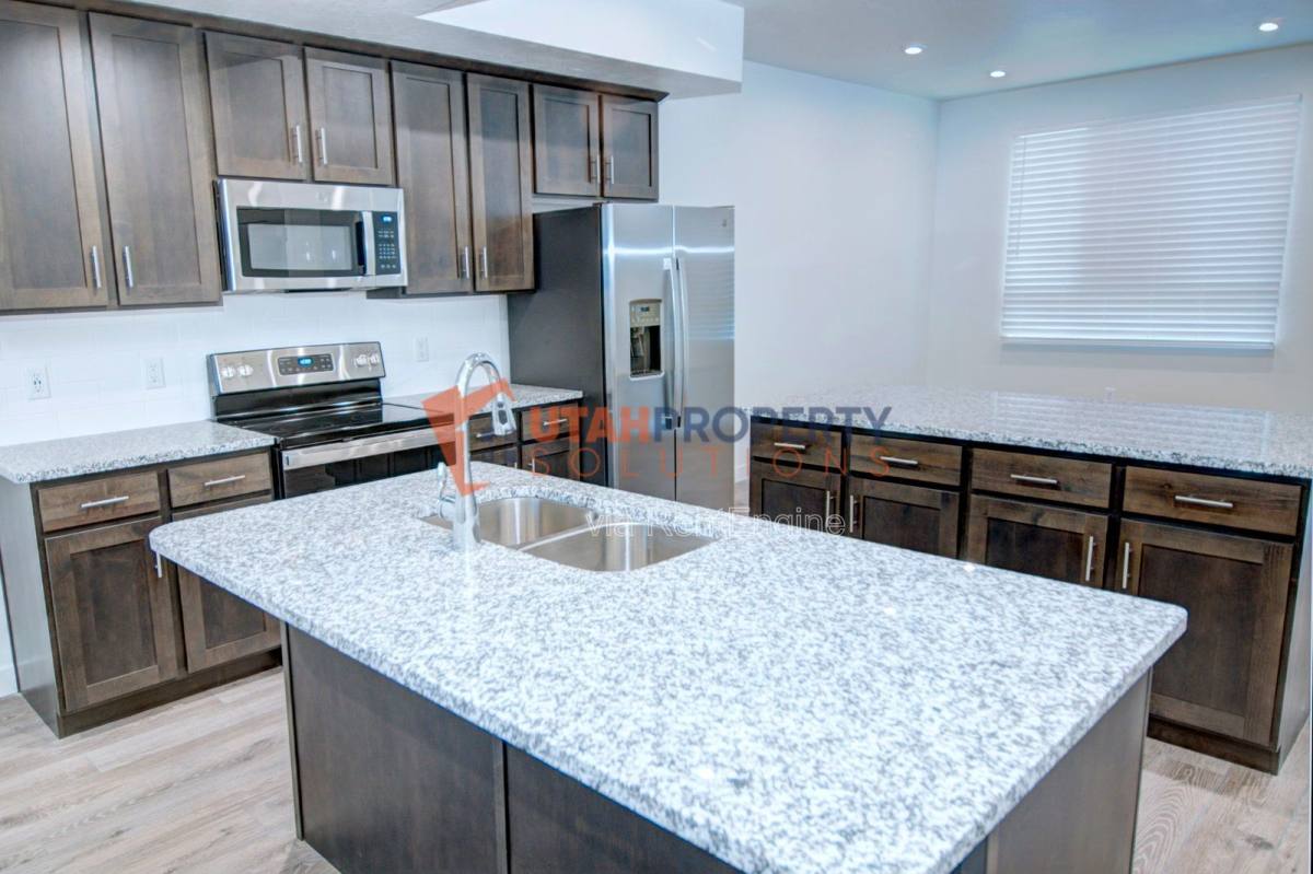 Townhouse for rent at 963 W 540 S, American Fork, UT 84003