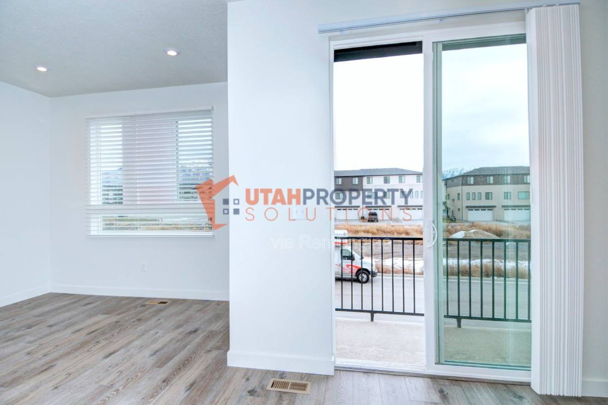 Townhouse for rent at 963 W 540 S, American Fork, UT 84003
