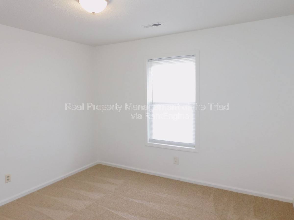 Apartment for rent at 2574 Green Oaks Court SE #G, Winston Salem, NC 27107