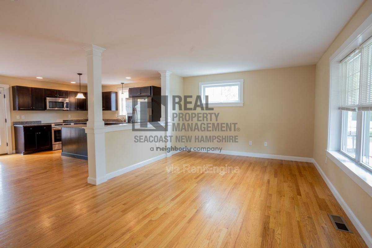 House for rent at 8 Winslow Dr, Exeter, NH 03833