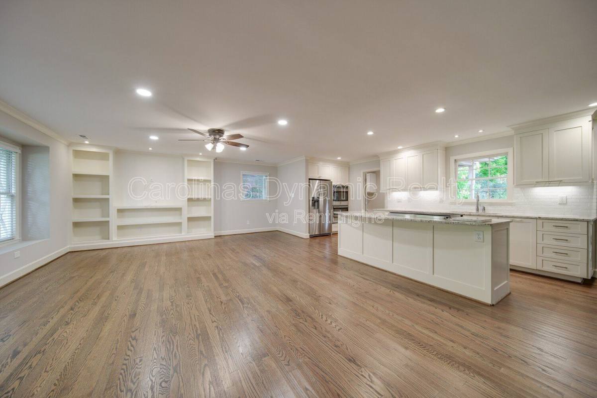 House for rent at 6700 Castlegate Dr, Charlotte, NC 28226