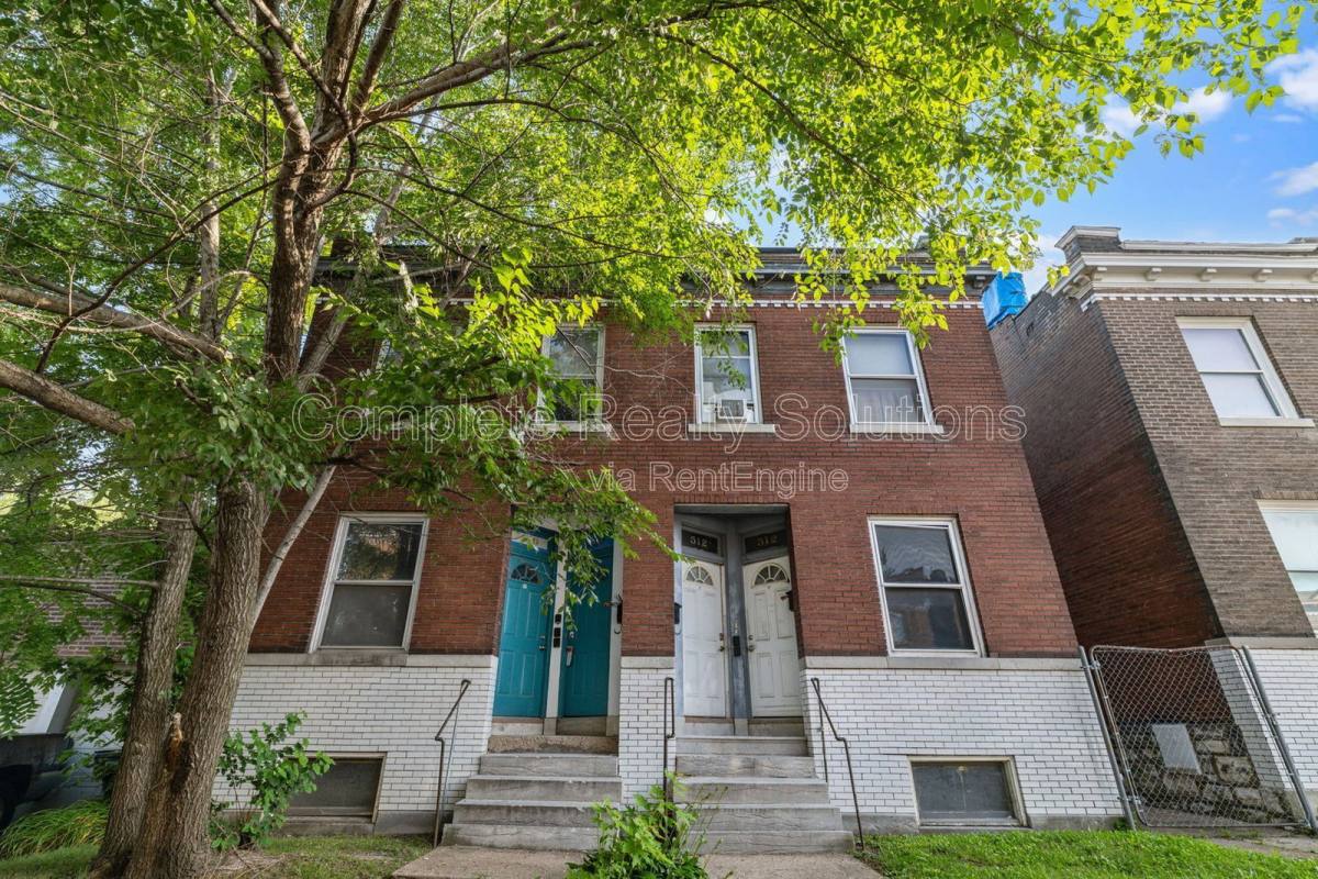 Apartment for rent at 510-512 Fassen St #510 1F, Saint Louis, MO 63111