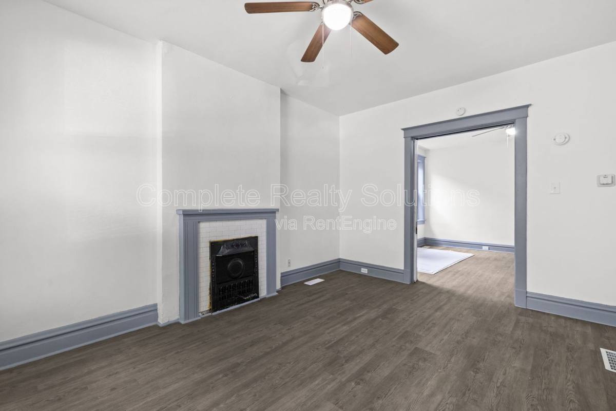 Apartment for rent at 510-512 Fassen St #510 1F, Saint Louis, MO 63111