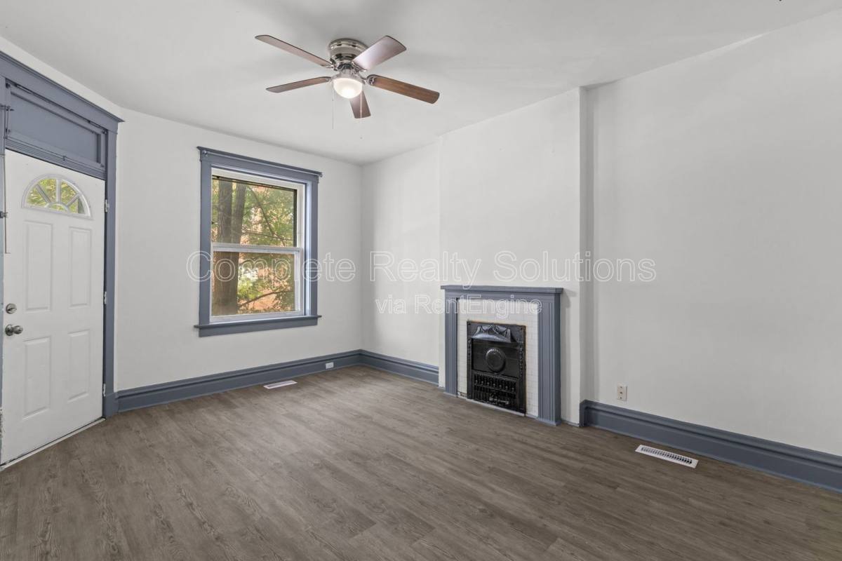 Apartment for rent at 510-512 Fassen St #510 1F, Saint Louis, MO 63111