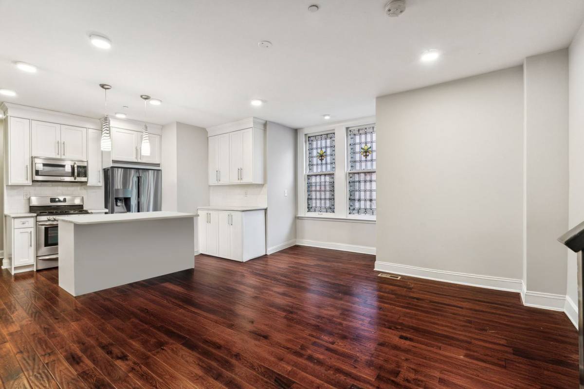 Apartment for rent at 1721 Pine St #B, Philadelphia, PA 19103