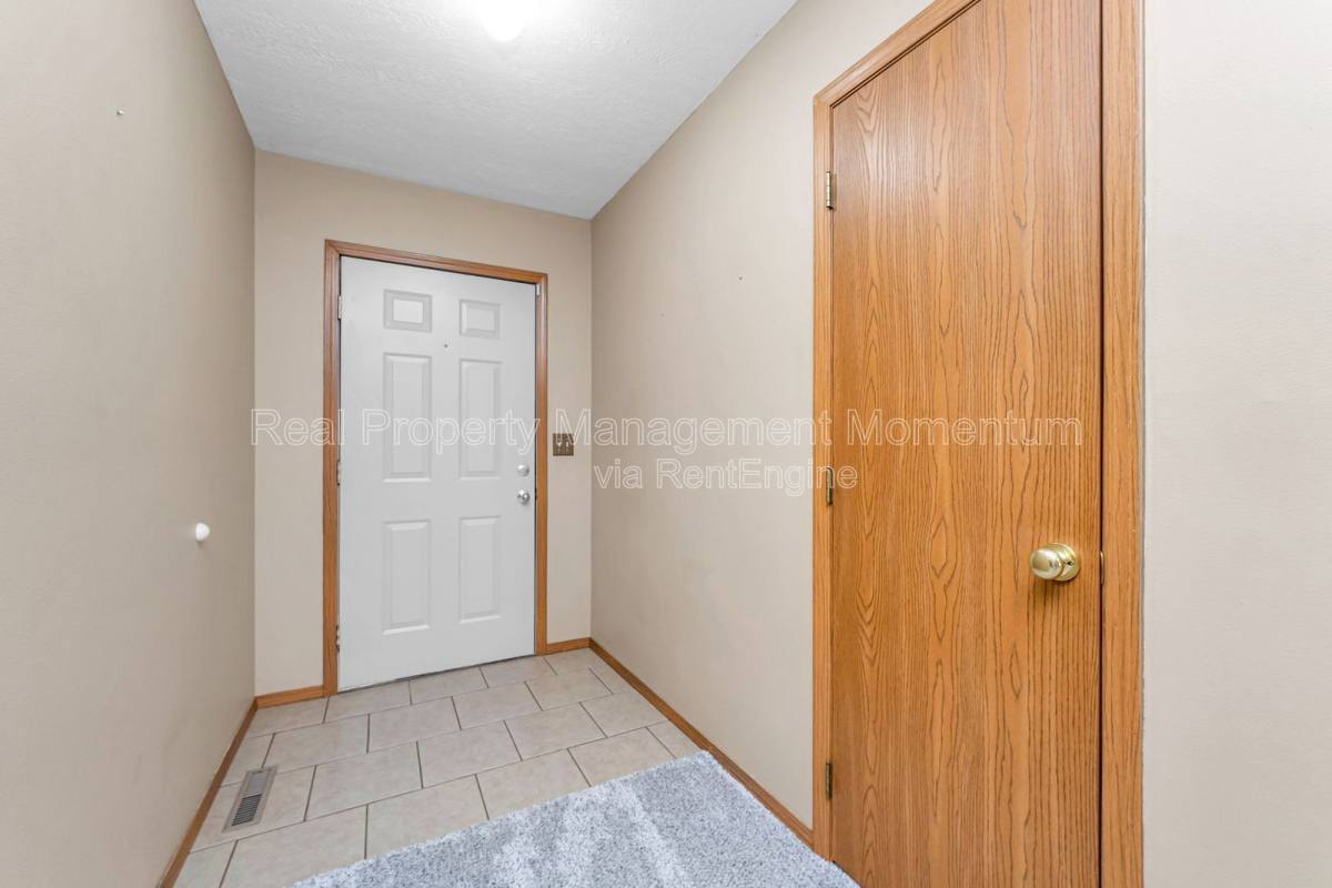 House for rent at 2671 Cedar Ave, Springfield, MO 65802