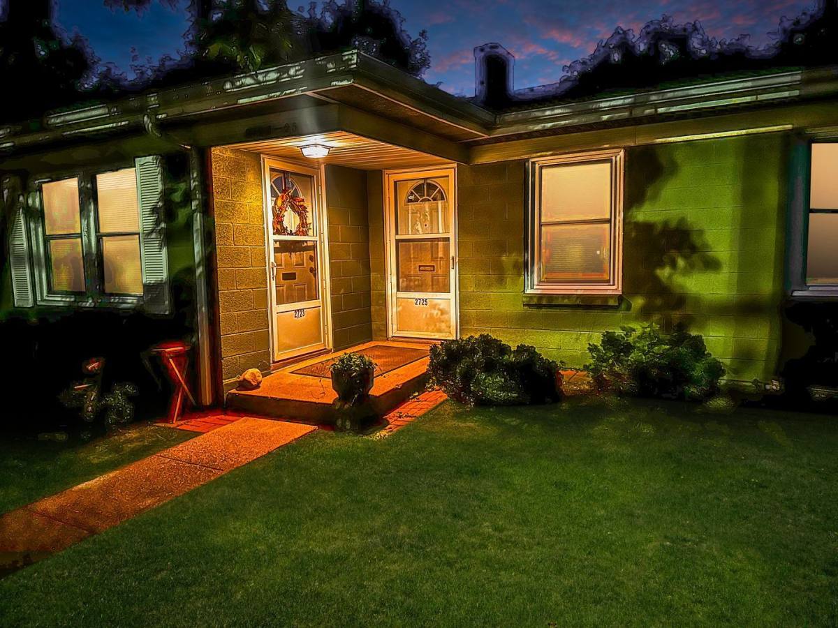 Townhouse for rent at 2725 S Burdick St, Kalamazoo, MI 49001