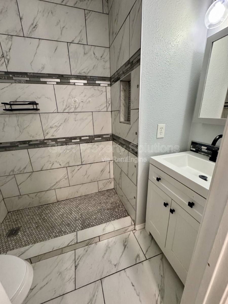 Townhouse for rent at 700 Fruit -F Ave NW, Albuquerque, NM 87102