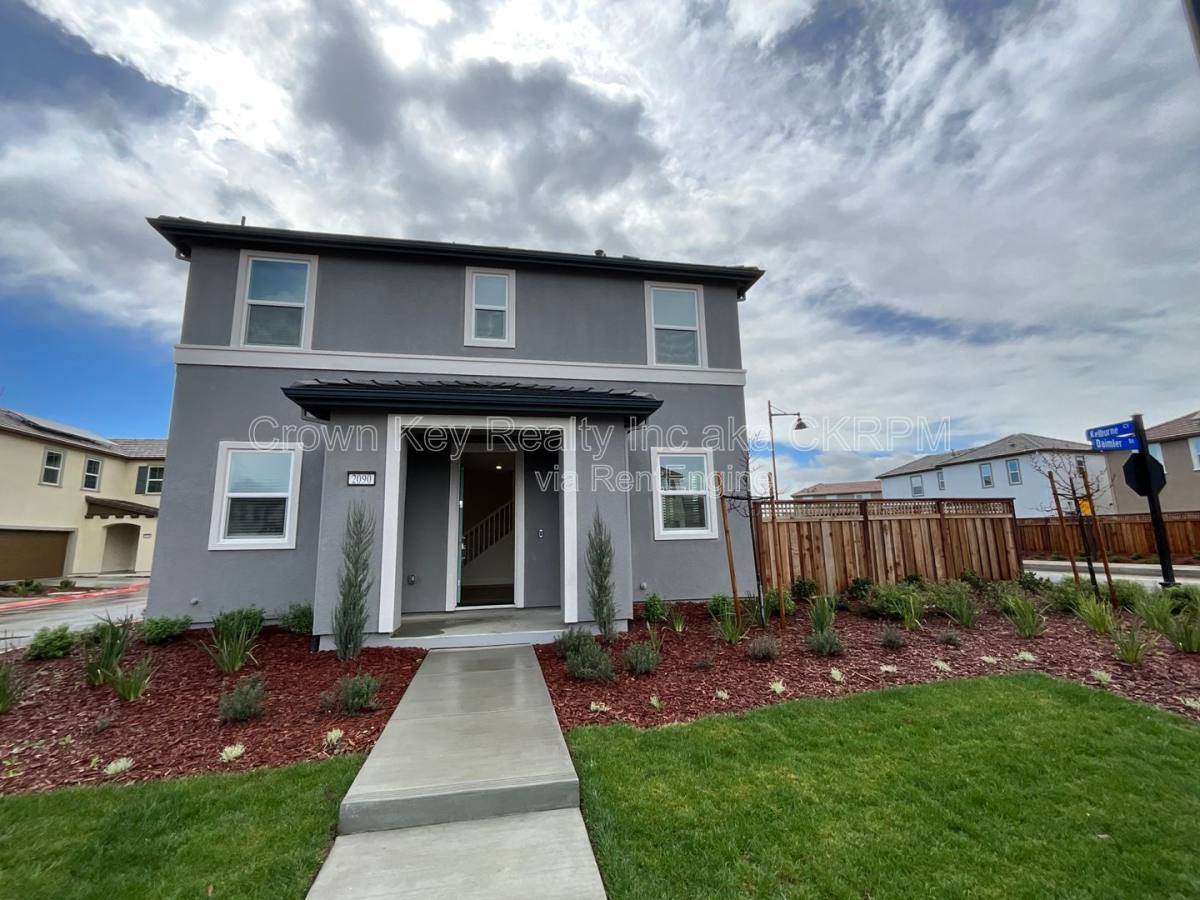 House for rent at 2090 Daimler St, Lathrop, CA 95330