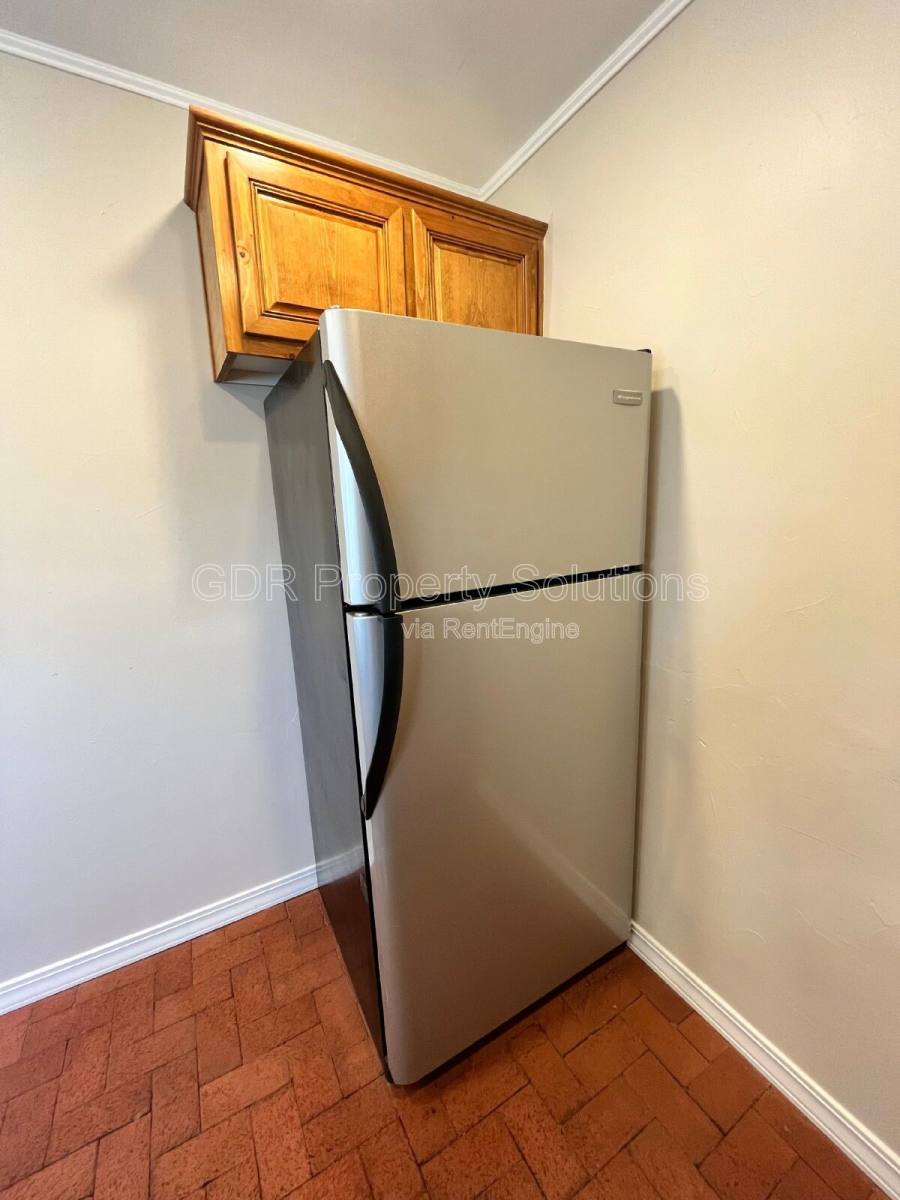 House for rent at 2440 1 2 Rose Ave NW, Albuquerque, NM 87104