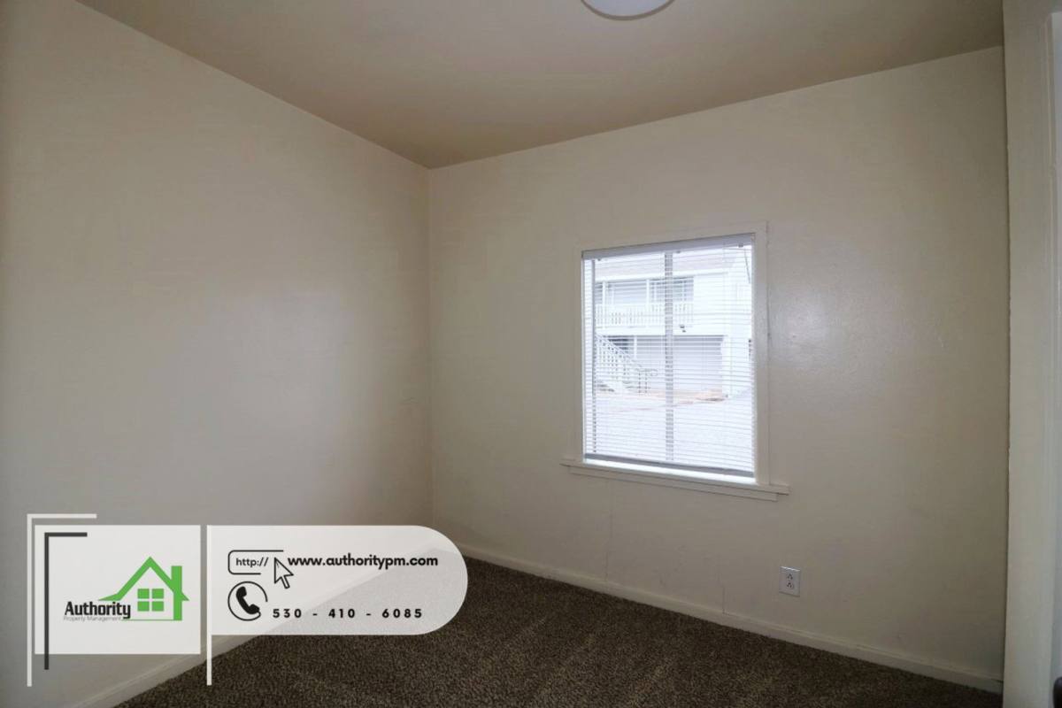 House for rent at 2124 Pine St, Redding, CA 96001