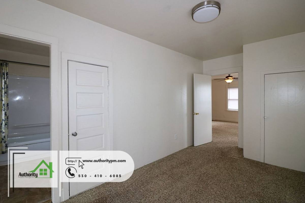 House for rent at 2124 Pine St, Redding, CA 96001