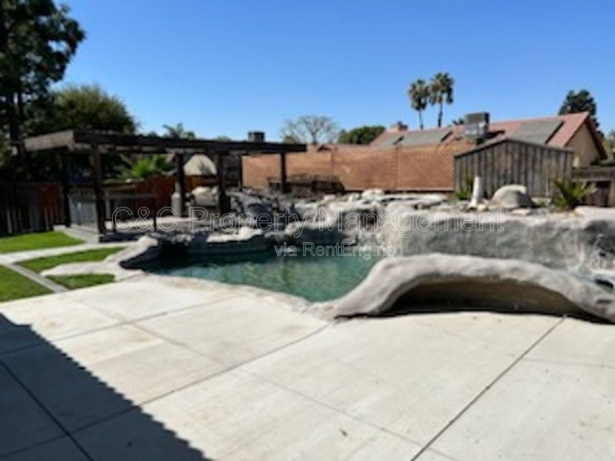 House for rent at 8912 Carvalho Court, Bakersfield, CA 93311