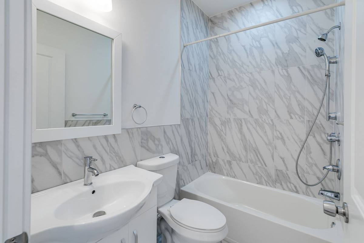 Apartment for rent at 604 W Thompson St #A, Philadelphia, PA 19122
