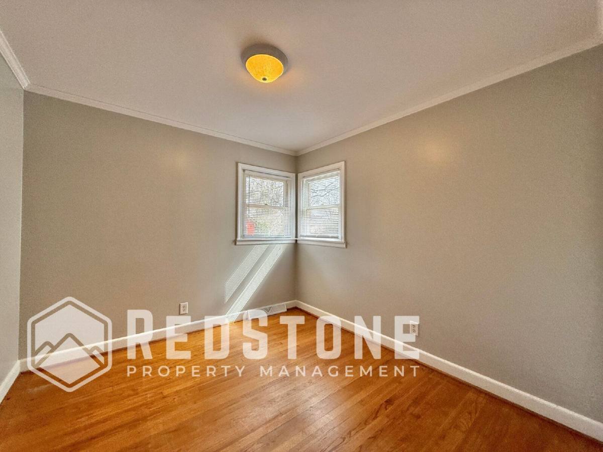 Apartment for rent at 2120 Young St, Burlington, NC 27215