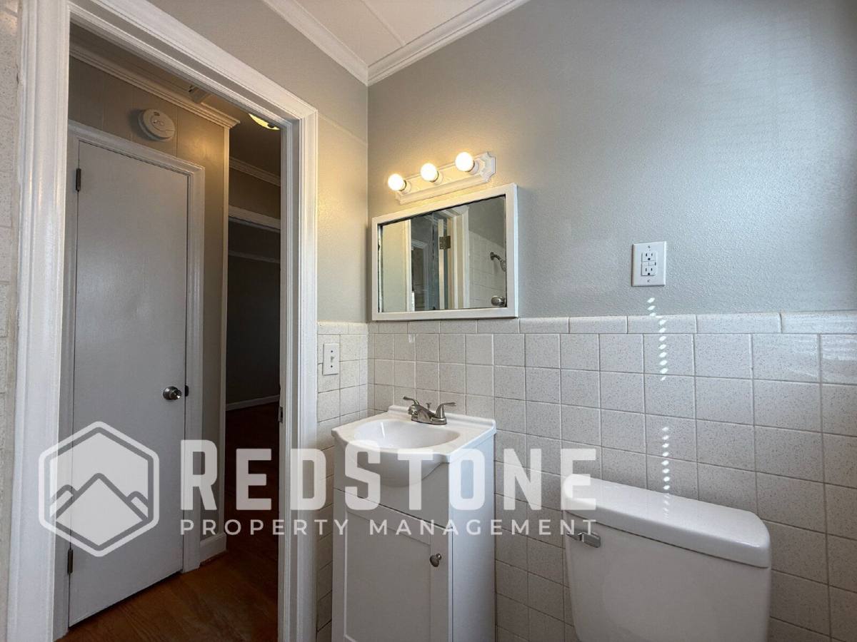 Apartment for rent at 2120 Young St, Burlington, NC 27215