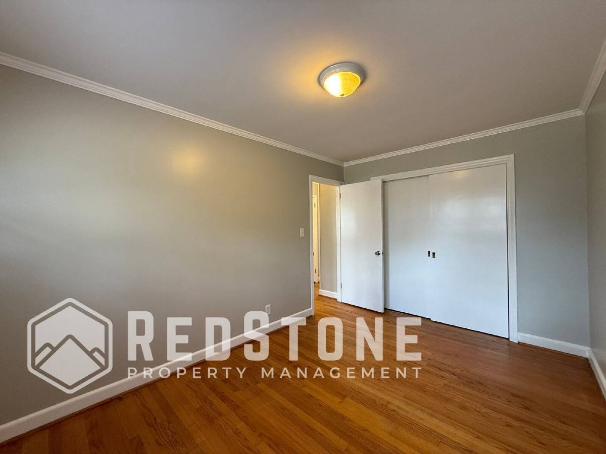 Apartment for rent at 2120 Young St, Burlington, NC 27215