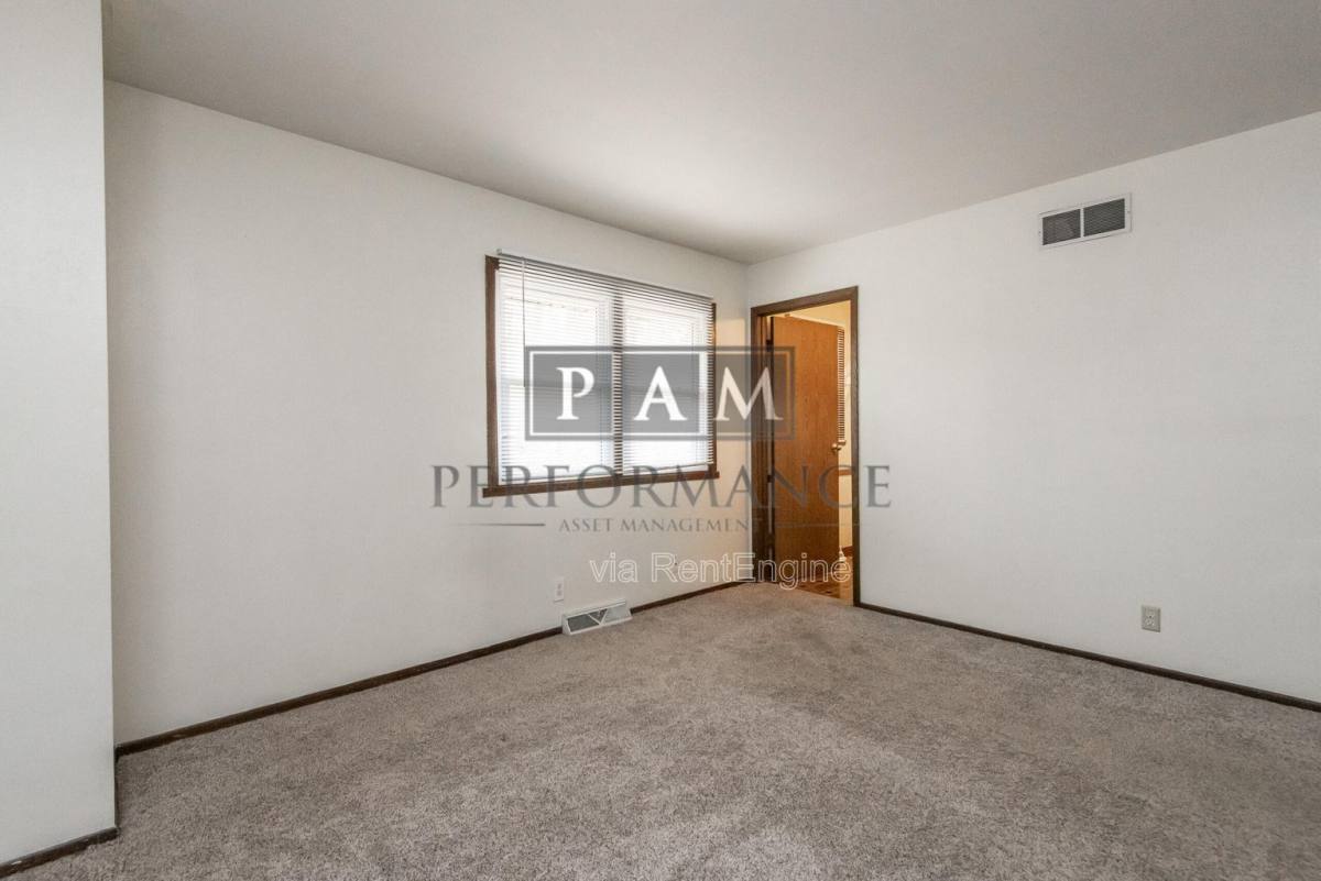 Townhouse for rent at 21225 Mary Lynn Dr, Brookfield, WI 53045