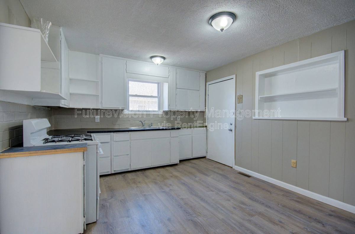 Apartment for rent at 920 Jasper St #1, Joliet, IL 60436