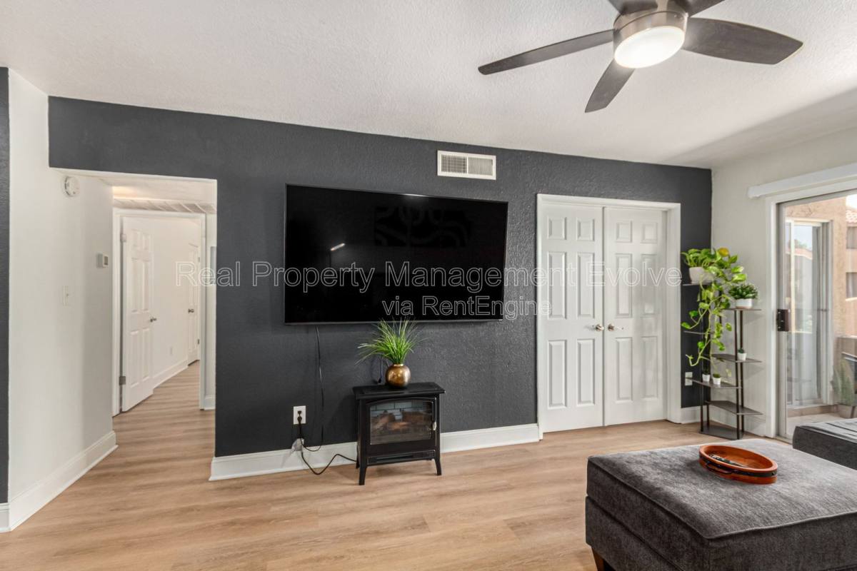 Condo for rent at 5877 N Granite Reef Rd #1133, Scottsdale, AZ 85250