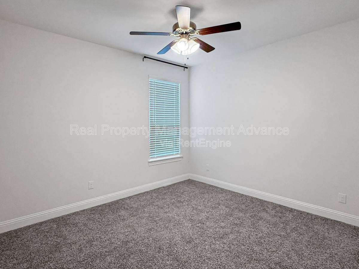 House for rent at 2912 Log Cabin Dr, Celina, TX 75009