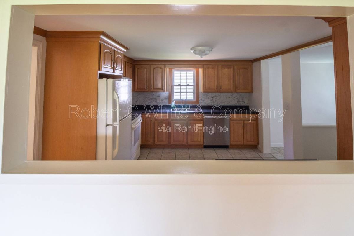 House for rent at 63 Columbus Ave, Bristol, CT 06010