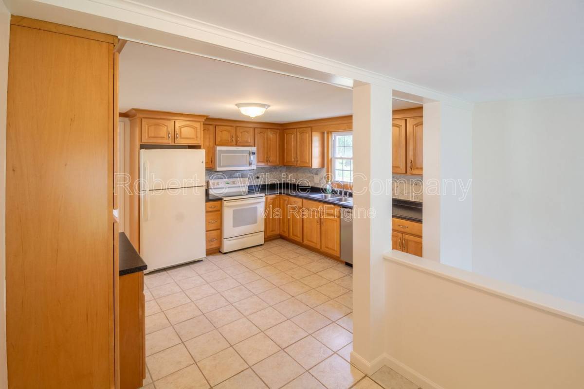 House for rent at 63 Columbus Ave, Bristol, CT 06010