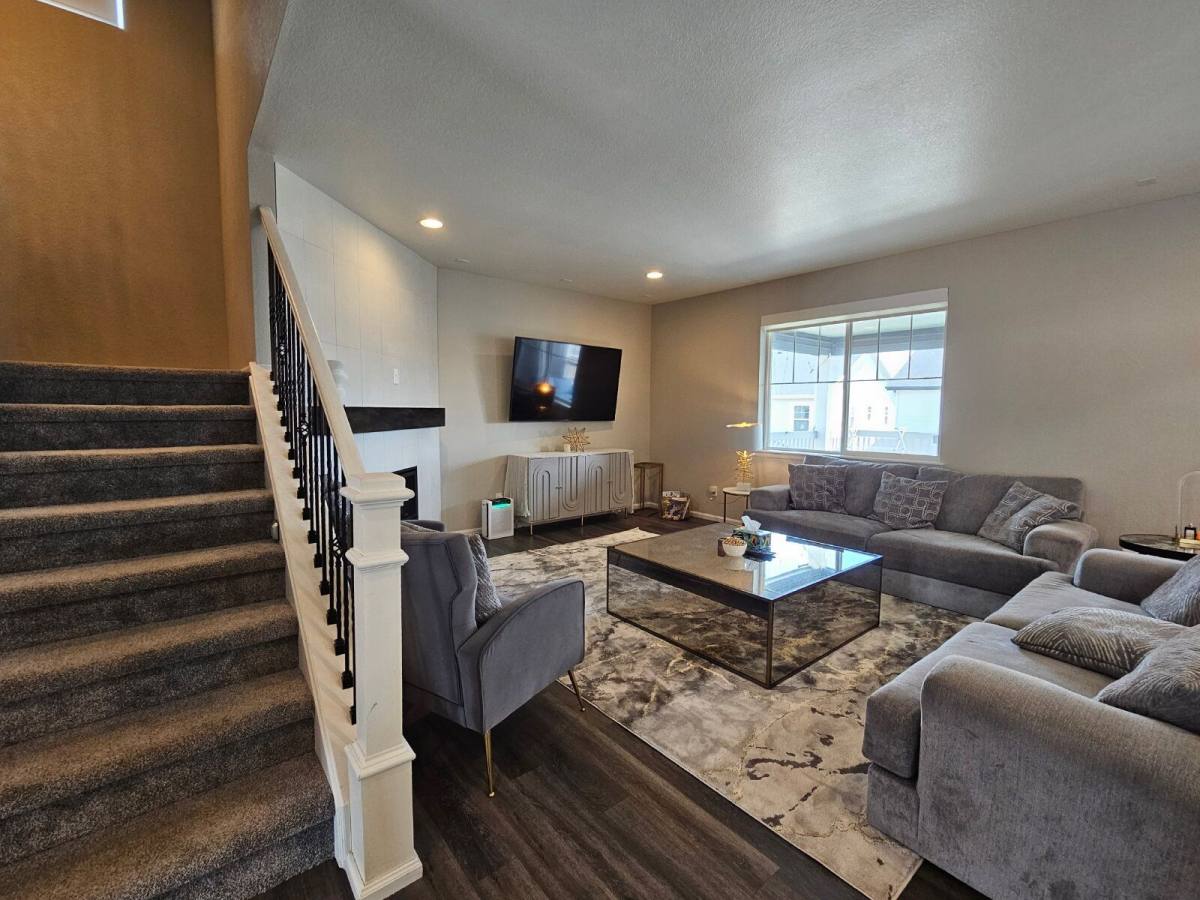 House for rent at 5186 Ditmars Lane, Castle Rock, CO 80104