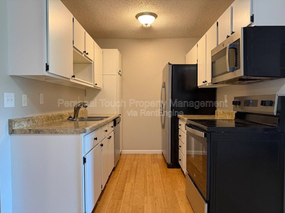 Townhouse for rent at 2119 2nd Ave E, West Fargo, ND 58078