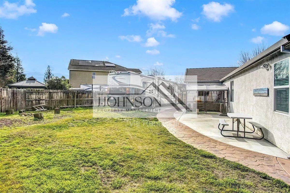 House for rent at 969 Monarch Court, Manteca, CA 95337