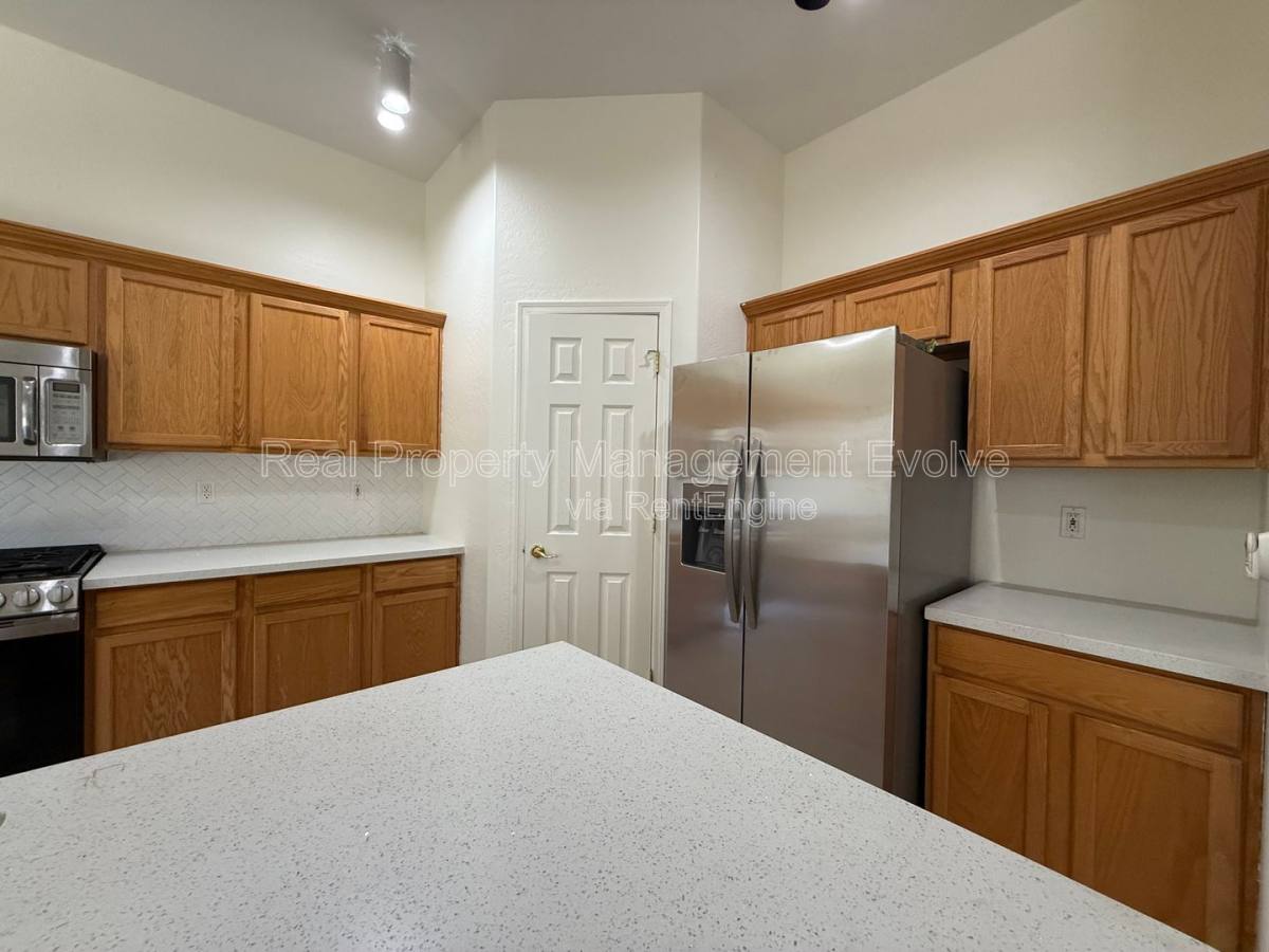 House for rent at 281 W Flamingo Dr, Chandler, AZ 85286