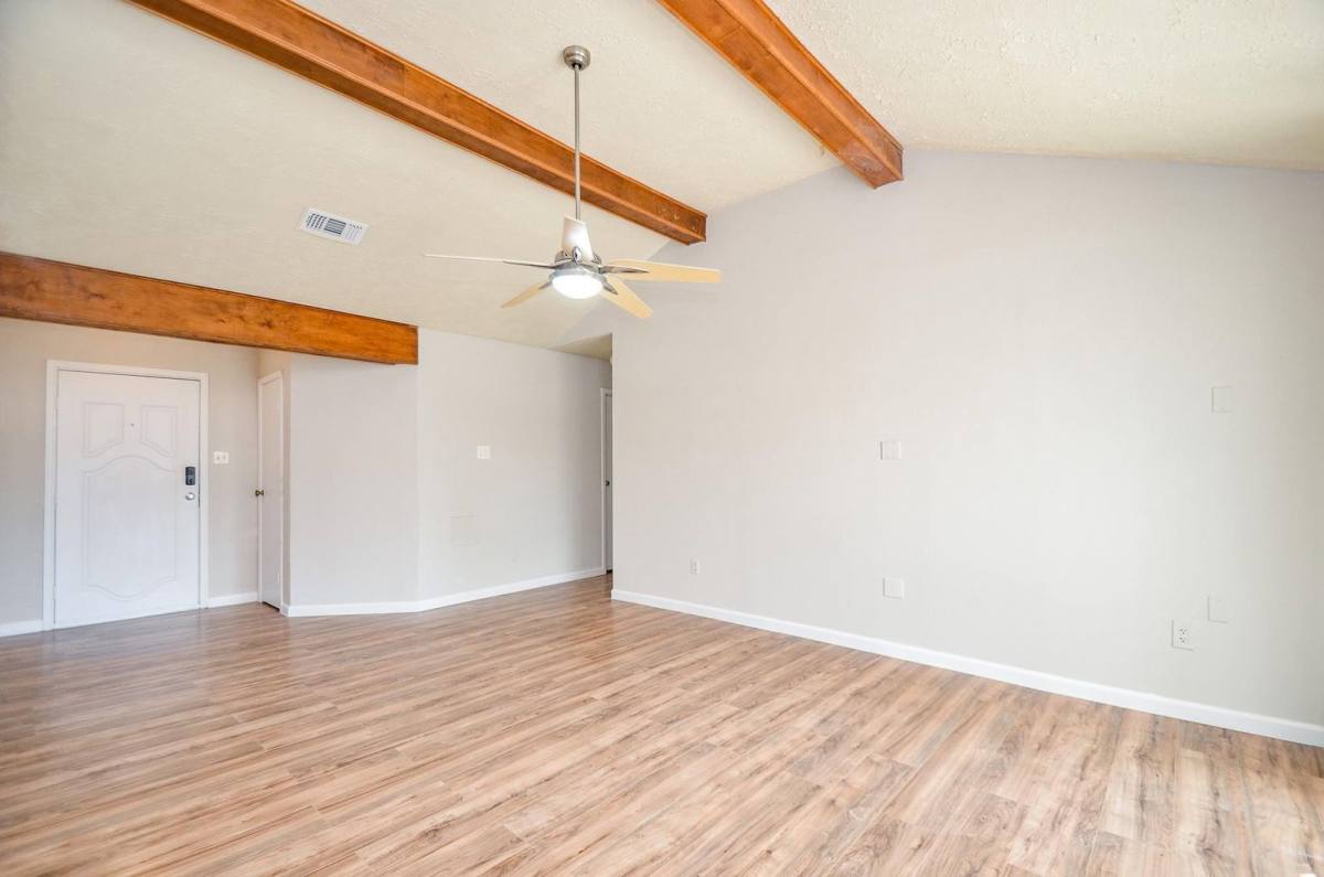 Apartment for rent at 7623 Kite Hill Dr, Houston, TX 77041