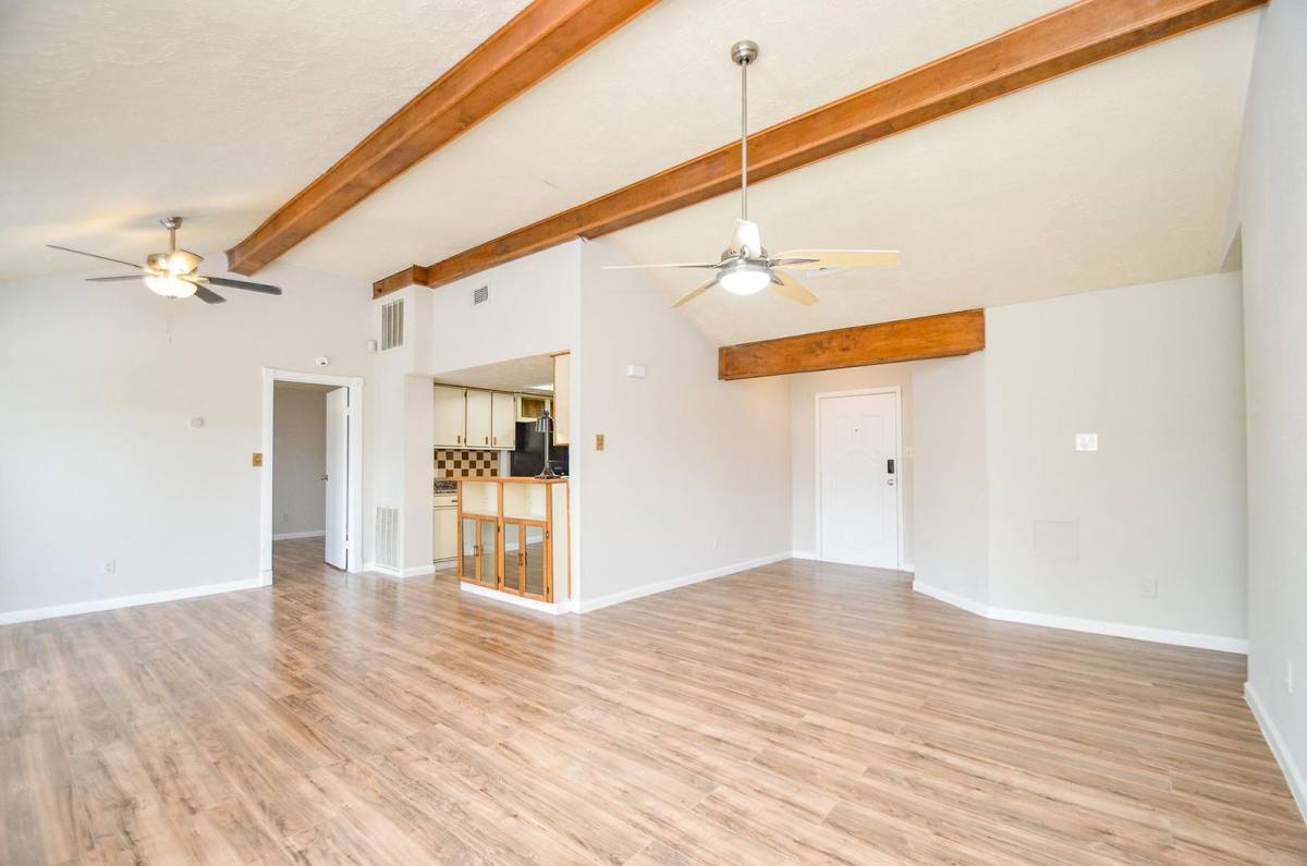 Apartment for rent at 7623 Kite Hill Dr, Houston, TX 77041