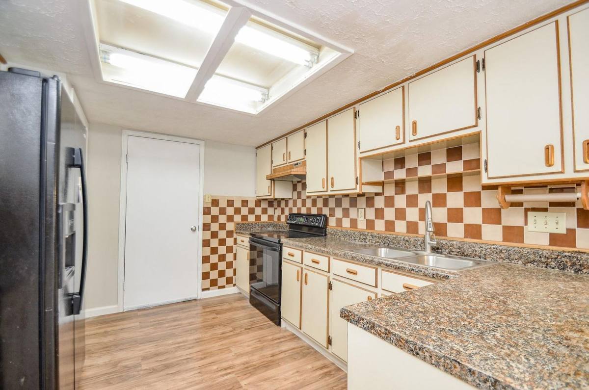 Apartment for rent at 7623 Kite Hill Dr, Houston, TX 77041