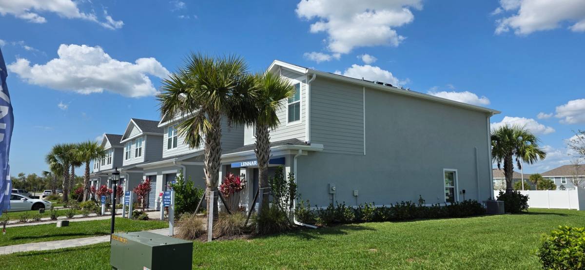 Townhouse for rent at 14052 Lilac Sky Terrace, Bradenton, FL 34211