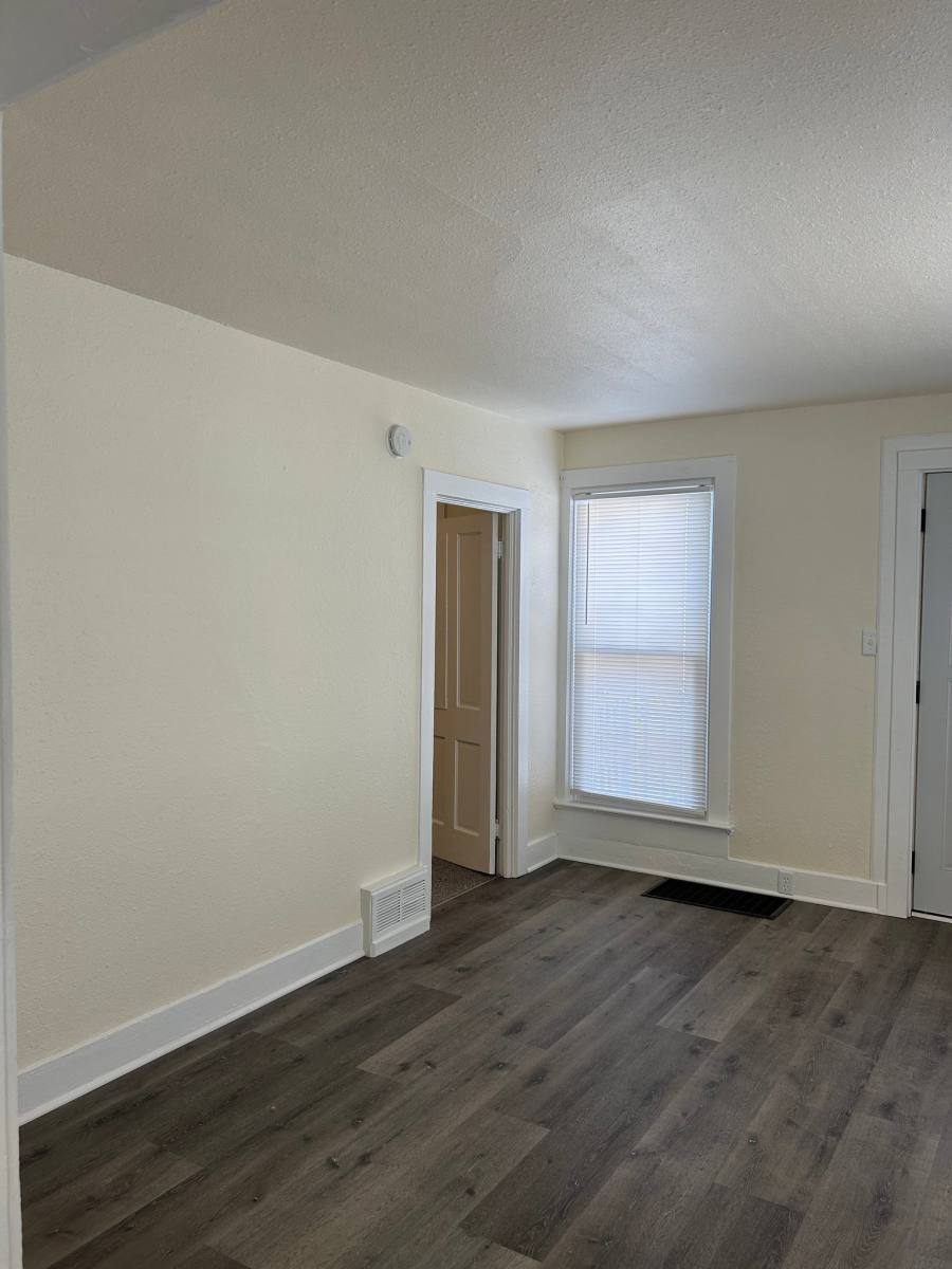 House for rent at 815 11th St, Racine, WI 53403