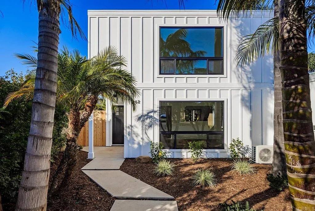 Townhouse for rent at 256 Hillcrest Dr, Encinitas, CA 92024