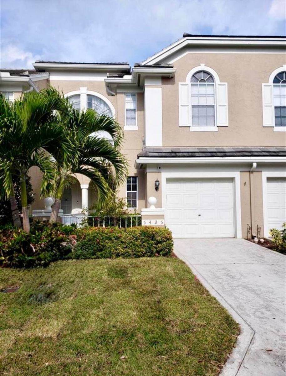 Townhouse for rent at 5425 Grand Park Place, Boca Raton, FL 33486