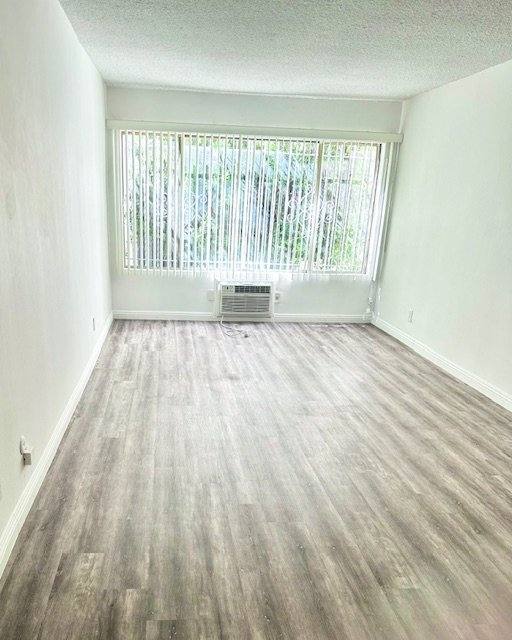 Apartment for rent at 440 N Hayworth Ave #112, Los Angeles, CA 90048