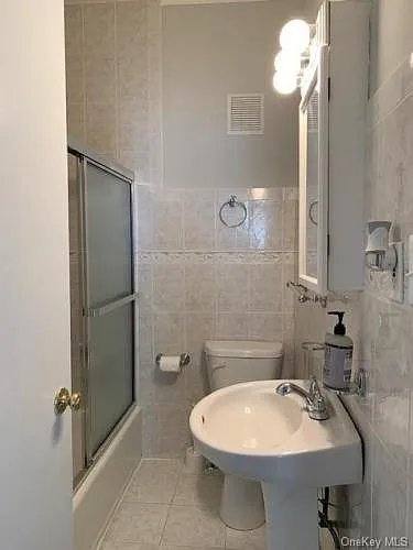 Condo for rent at 74 Cloverdale Ave, White Plains, NY 10603