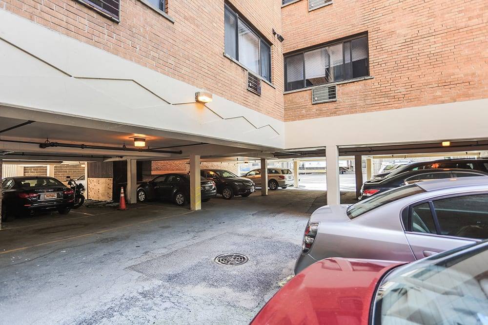 Apartment for rent at 6040 N Sheridan Rd #104, Chicago, IL 60660