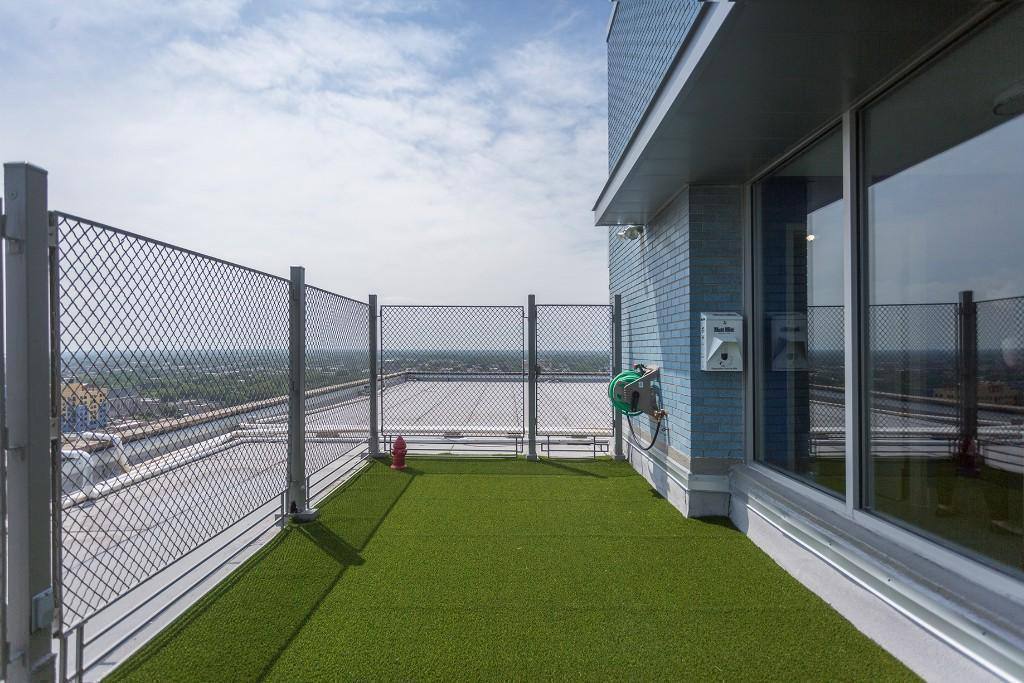 Apartment for rent at 5650 N Sheridan Rd #10C, Chicago, IL 60660