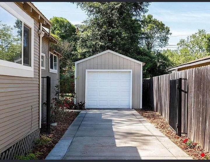 House for rent at 5068 10th Ave, Sacramento, CA 95820