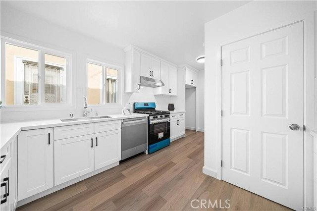House for rent at 1558 Hauser Blvd, Los Angeles, CA 90019