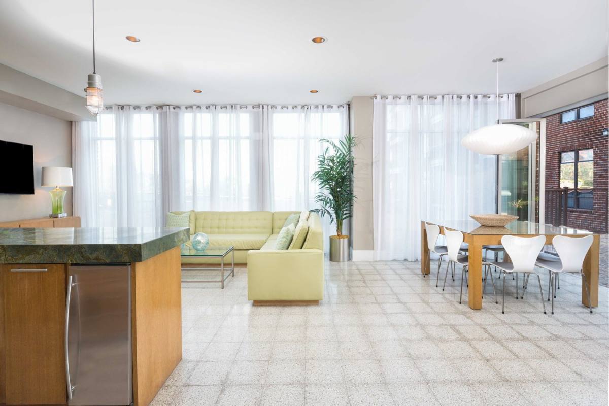 Apartment for rent at 2125 Yale St, Houston, TX 77008